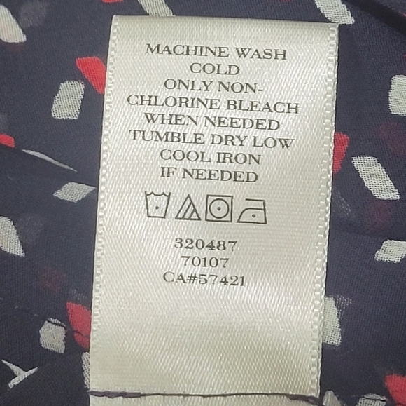 Ann Taylor Sheer Blouse Women's 4 Button Front Top Long Sleeve Lightweight - Picture 7 of 9